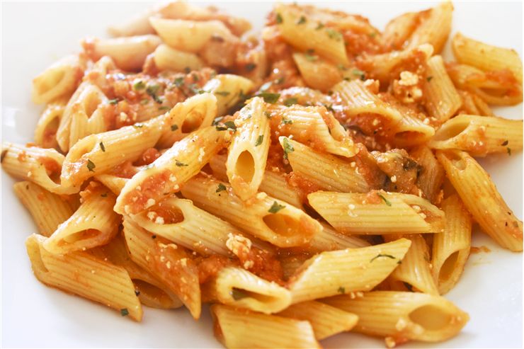 Penne Pasta with Tomato Basil Sauce