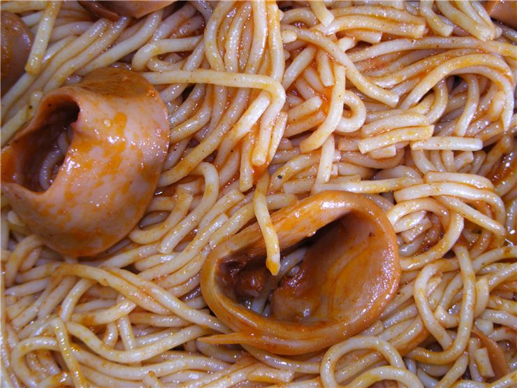 Spaghetti with Squids - Greek Cuisine